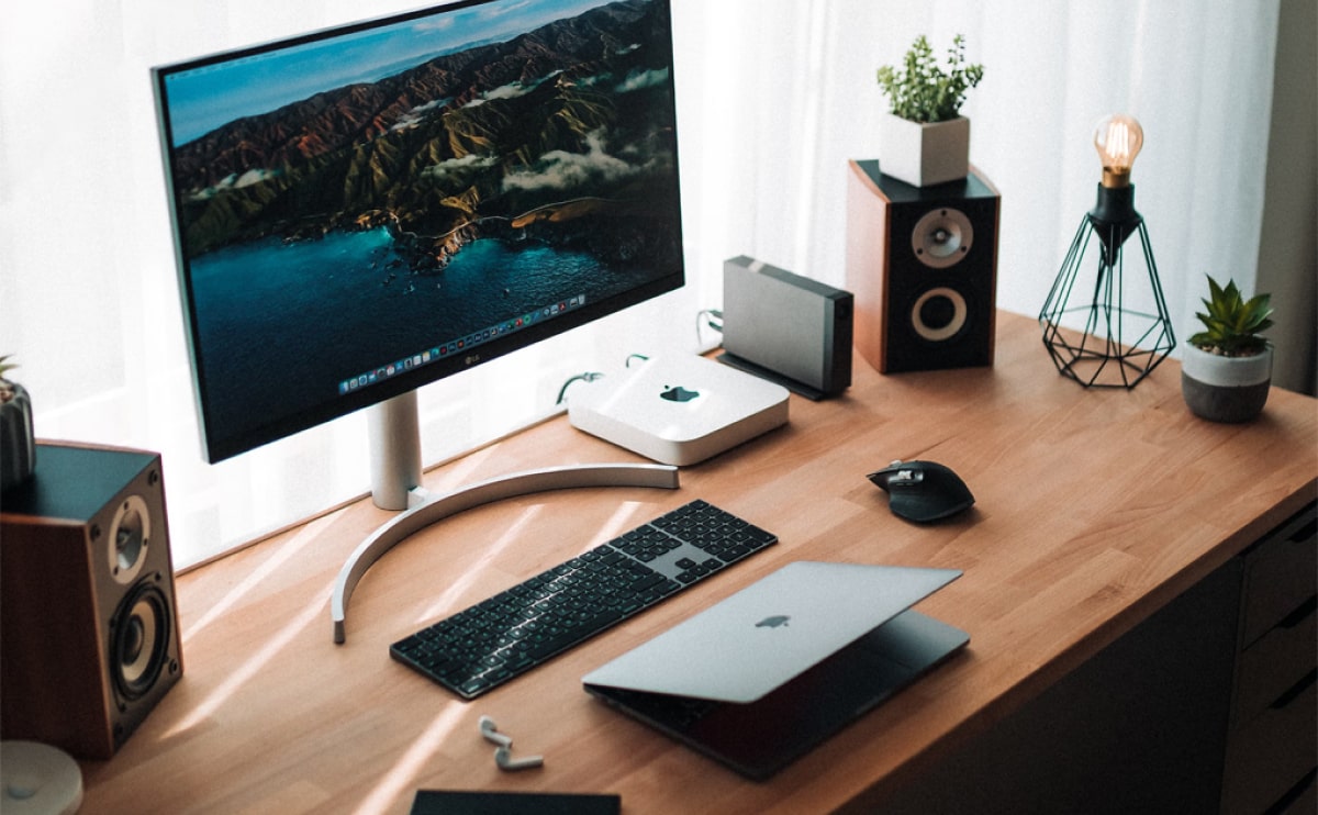 3 Minimalist Desk Setups Entry Header